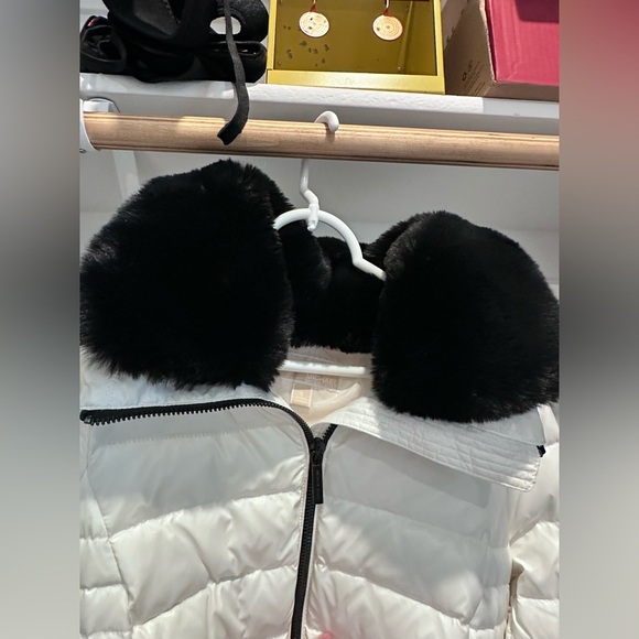 Micheal Micheal Kors faux fur white puffer quilted nylon coat w/belt plus scarf - Picture 10 of 11